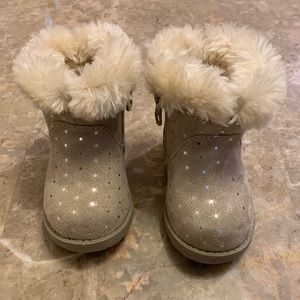 Cat & Jack Toddler Girls’ Fur Boots